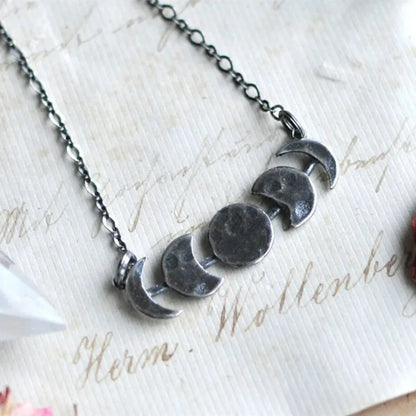New Simple Vintage Trend Waxed Celestial Moon Phase Necklace Bohemian Gothic Witch Luna Short Necklace Street Party Accessories