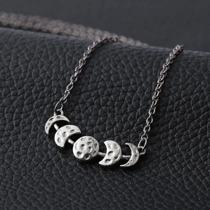 New Simple Vintage Trend Waxed Celestial Moon Phase Necklace Bohemian Gothic Witch Luna Short Necklace Street Party Accessories