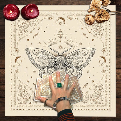 Gothic Moth Butterfly Witch Altar Cloth Mysterious Tarot Ritual Cloth Elegant Moth Wing Pattern for Astrology Party Wicca Decor
